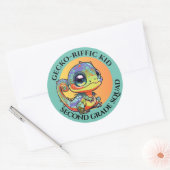 Niedlicher farbiger Gecko mit anpassbaren Textopti Runder Aufkleber (Umschlag)