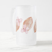 Niedlicher Federfußball Mattglas Bierglas (Vorderseite Links)