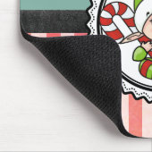 Niedlicher Festelf mit Candy Cane Frohe Weihnachte Mousepad (Ecke)