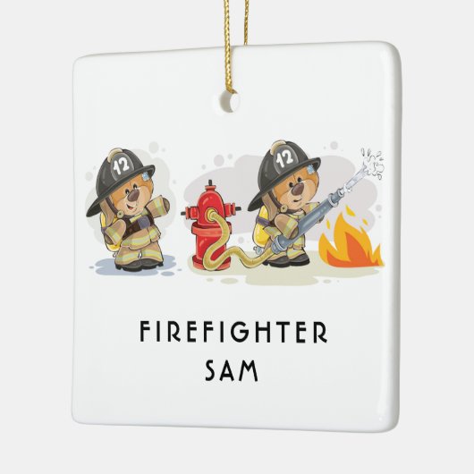 Niedlicher Feuerwehrbären Personalisierter Text Keramikornament (Links)