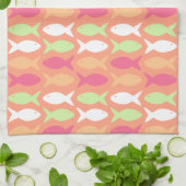 Niedlicher Fisch unter dem Meeresfarbenfrohen Seep Geschirrtuch (Gefaltet)