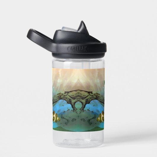 Niedlicher Fisch unter Wasser Trinkflasche (rechts)