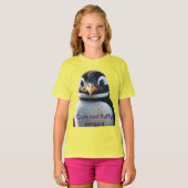 "Niedlicher flauschiger Pinguin" T-Shirt (Vorne ganz)