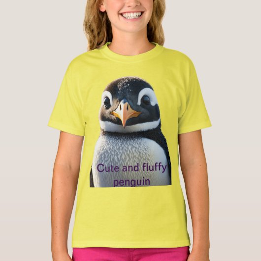 "Niedlicher flauschiger Pinguin" T-Shirt (Vorderseite)