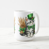 NIEDLICHER FLÜFFY KITTEN IM IRISCHEN HAT KAFFEETASSE (VorderseiteRechts)