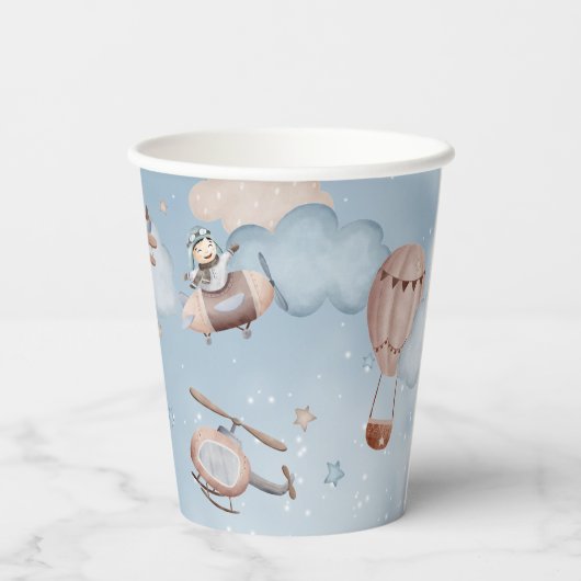 Niedlicher Flugzeugjunge Pappbecher (Rückseite)