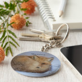 Niedlicher Fox hat das Foto im Winter aufgerissen Schlüsselanhänger (Seite)