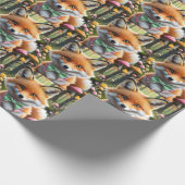 Niedlicher Fox mit einem grünen und rosa Bug Geschenkpapier (Ecke)