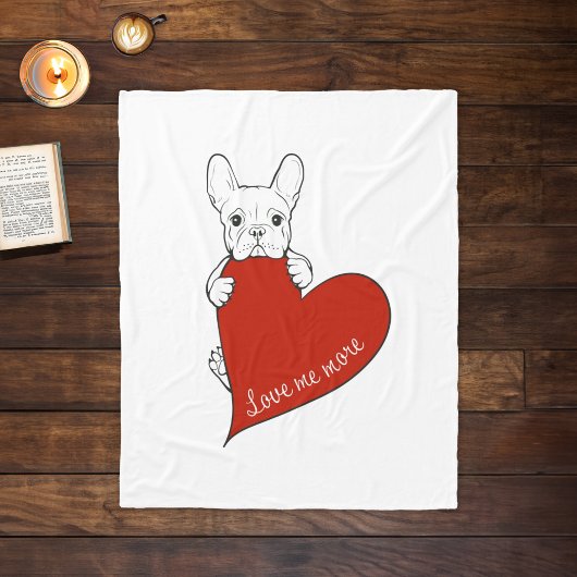 Niedlicher französischer Bulldog mit einem roten H Fleecedecke