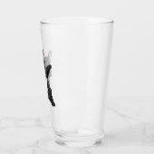 Niedlicher französischer Bulldog trinken Glas (Links)