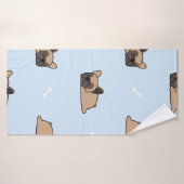 Niedlicher französischer Bulldoghund, der nahtlos  Badehandtuch (Badehandtuch)