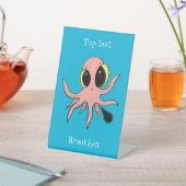 Niedlicher, freche Kraken-Cartoon Sockelschild (In SItu)