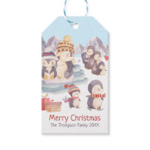 Niedlicher froher Weihnachts-Penguin-Familie Schne