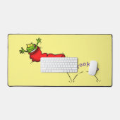 Niedlicher Frosch in einem roten Cartoon Schreibtischunterlage (Tastatur & Maus)
