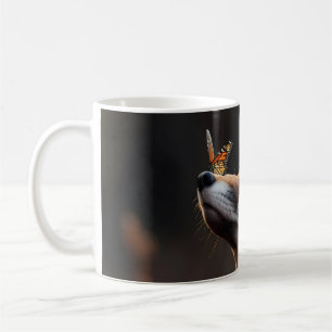 Niedlicher Fuchs mit Schmetterling auf der Nase Kaffeetasse