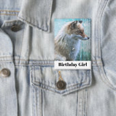 Niedlicher Furry Fox auf Blue Grunge Back Birthday Button (Insitu)
