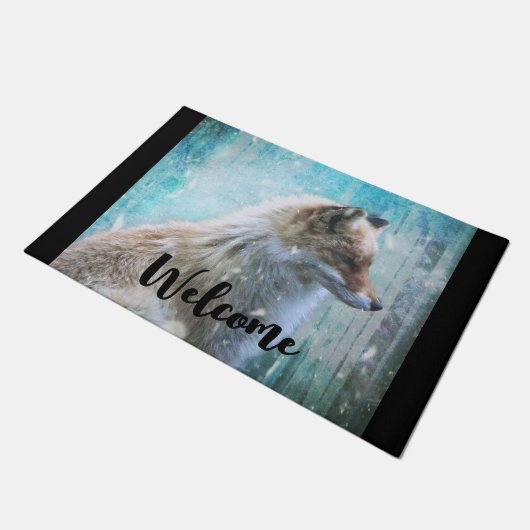 Niedlicher Furry Fox auf Blue Grunge Hintergrund W Fußmatte (Schrägansicht)