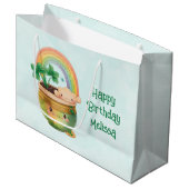 Niedlicher Gartenplanter mit Regenbogen & Kleber G Große Geschenktüte (Vorderseite Schrägansicht)