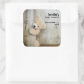 Niedlicher gepolsterter Bär Rustikale Holzsäulendu Quadratischer Aufkleber (Tasche)