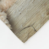 Niedlicher gepolsterter Bär Rustikale Holzwand Fleecedecke (Ecke)