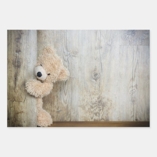 Niedlicher gepolsterter Bär Rustikale Holzwand Geschenkpapier Set (Vorderseite 3)