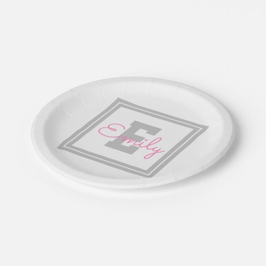 Niedlicher Gerahmter Name und Monogramm | Light Gr Pappteller (Schrägansicht)