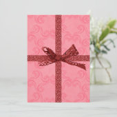 Niedlicher Geschenkschau und Herzchen Valentinstag Einladung (Stehend Vorderseite)