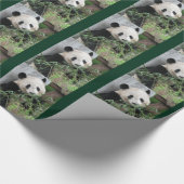 Niedlicher Gigant Panda Green Geschenkpapier (Ecke)