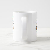 Niedlicher Gingerbrot Mann mit Weihnachtsmannmütze Jumbo-Tasse (Rückseite)