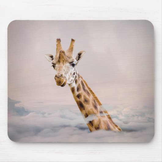 Niedlicher Giraffenkopf in Wolken Mousepad (Vorne)