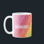 Niedlicher Glitzer Regenbogenstreifen Farbiger Ind Kaffeetasse<br><div class="desc">Genießen Sie den Morgen mit dieser niedlichen Glitzer-Regenbogenstreifen-Tasse, die sich perfekt für Kinder und Jugendliche eignet. Mit fetten, farbenfrohen Streifen mit einem lustigen Glitzer-Effekt kann diese Tasse mit einem Namen personalisiert werden, was sie zu einem hervorragenden Accessoire für Zuhause oder Schule macht. Das skurrile Design fügt eine spielerische Touch hinzu,...</div>