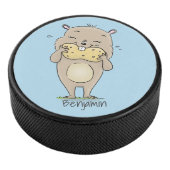 Niedlicher, glücklicher Hamster mit Erdnuss-Cartoo Eishockey Puck (3/4)