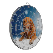 Niedlicher Golden Retriever Hund sitzt in Schneest Dartscheibe (Vorderseite Links)