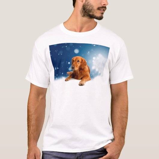 Niedlicher Golden Retriever Hund sitzt in Schneest T-Shirt (Vorderseite)