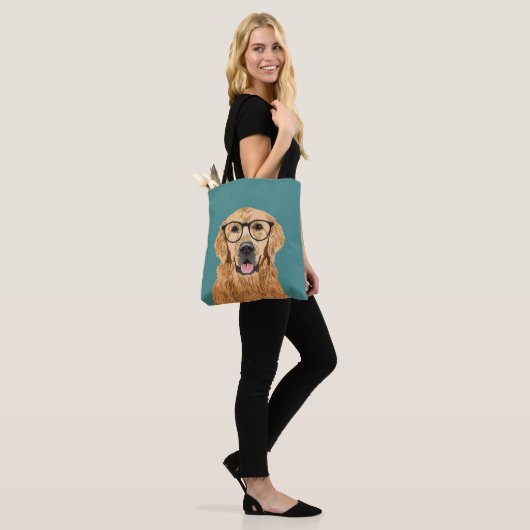 Niedlicher goldener Retriever-Hund für Tasche (Am Model)