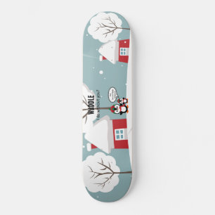 Niedlicher Graue Baby-Pinguin im Winterschnee Skateboard