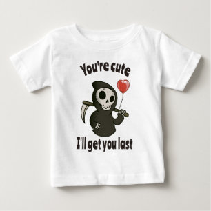 Niedlicher grimmiger Sensenmann mit romantischem H Baby T-shirt