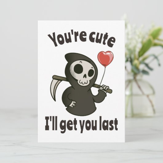 Niedlicher grimmiger Sensenmann mit romantischem H Einladung (Stehend Vorderseite)