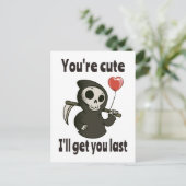 Niedlicher grimmiger Sensenmann mit romantischem H Postkarte (Stehend Vorderseite)