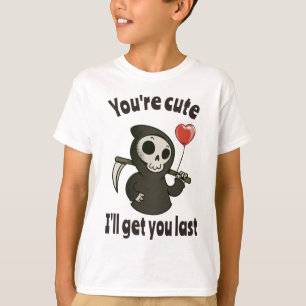 Niedlicher grimmiger Sensenmann mit romantischem H T-Shirt