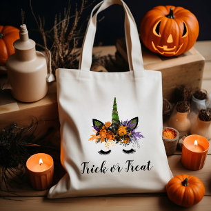 Niedlicher, grüner Einhorn Halloween Trick oder Tr Tragetasche