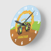 Niedlicher grüner Monster Truck Personalisiert Runde Wanduhr (Winkel)