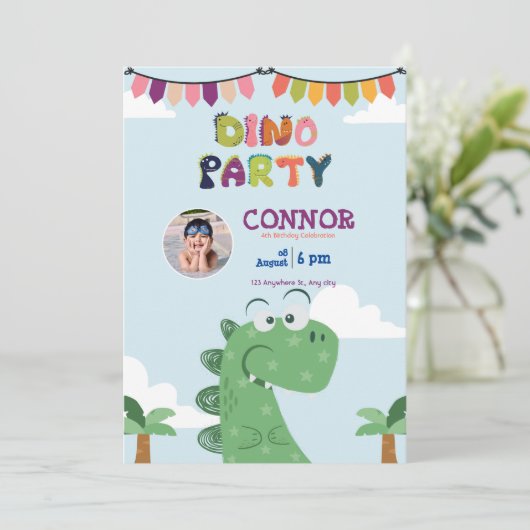 Niedlicher grüner Tyrannosaurus Rex/ T-Rex Geburts Einladung (Stehend Vorderseite)