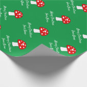 Niedlicher grüner und roter Pilz Weihnachtsfest Geschenkpapier (Ecke)