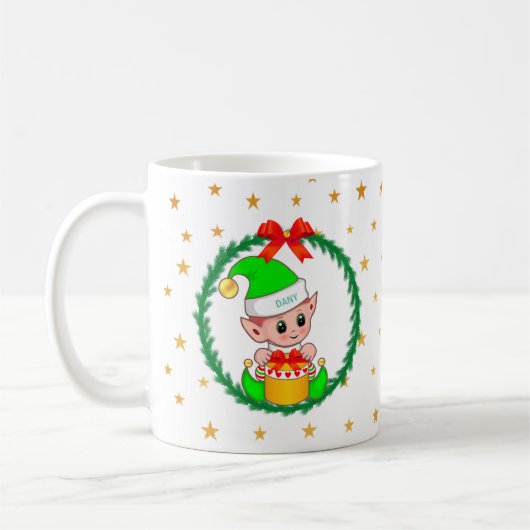 Niedlicher grüner Weihnachtself, Kiefernkranz und  Kaffeetasse (Links)