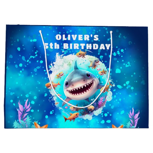 Niedlicher Hai Boy Birthday Blue Name Gift Bag Große Geschenktüte (Rückseite)