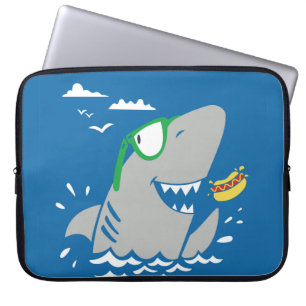 Niedlicher Hai-Cartoon Vintag einen Hot Dog auf bl Laptopschutzhülle