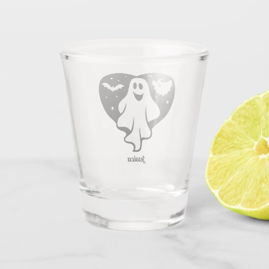 Niedlicher Halloween-Geist mit Herz und Gesicht Schnapsglas (Rückseite)