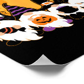 Niedlicher Halloween-Gnome-Spooky-Gartentrick oder Poster (Ecke)