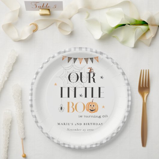Niedlicher Halloween Pumpkin Little Boo Kindergebu Pappteller (Hochzeit)
